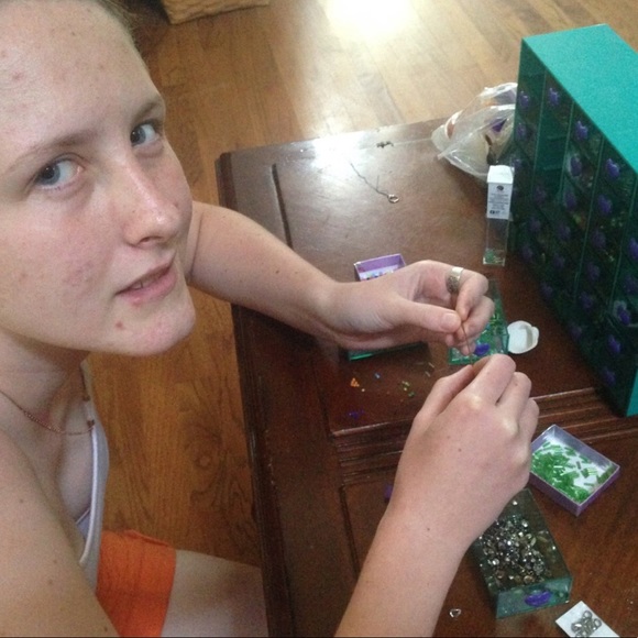 Meet your Posher, Kimmie - Picture 3 of 4